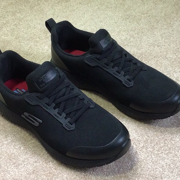 New Skechers All-Black Sneakers - Picture 2 of 11